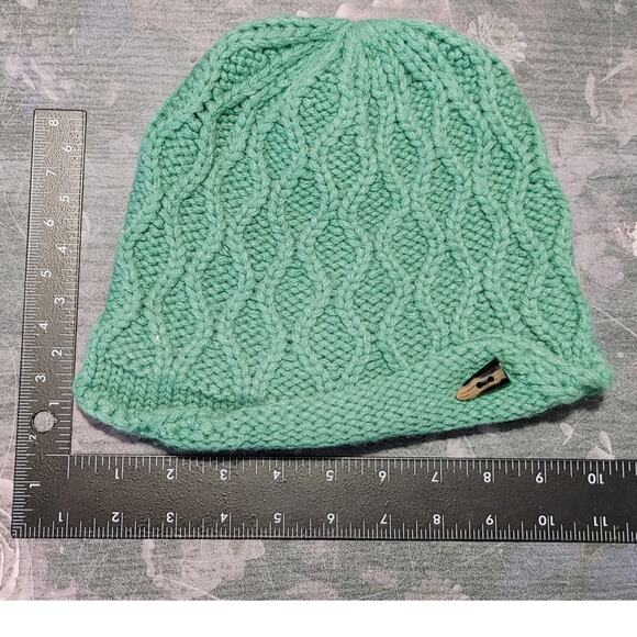 The North Face Cable Knit Green Classic Fit Winter Beanie Hat Womens OSFA - Picture 3 of 4